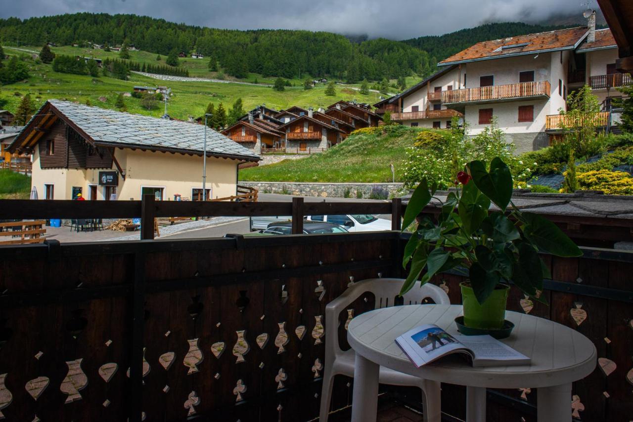 Santa San Hotel Champoluc Exterior photo